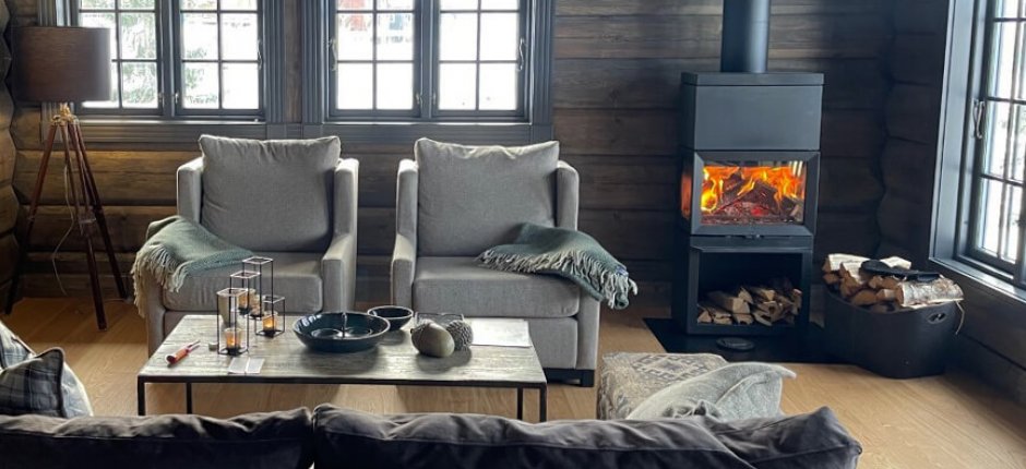 Jøtul F 520 HT in einer modernen norwegischen Kabine